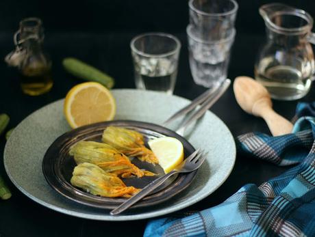 fiori di zucca farciti con riso / kolokythoanthoi gemistoi me ryzi fiori di zucca farciti con riso / kolokythoanthoi gemistoi me ryzi