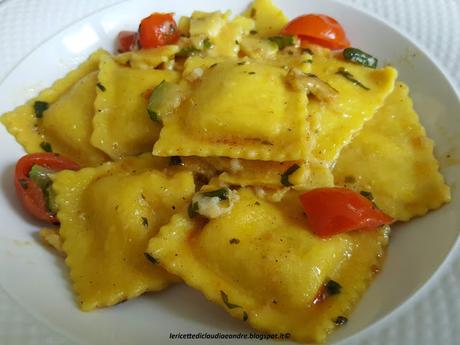 Ravioli alla cernia e ricotta con zucchine e pomodorini https://lericettediclaudiaeandre.blogspot.com/