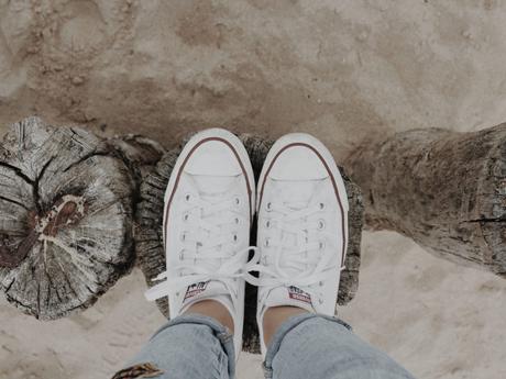 Come pulire le scarpe bianche: il mio metodo infallibile Come pulire le scarpe bianche di tela