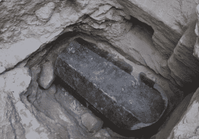 Egitto: Pronti a aprire Il sarcofago nero dei misteri Di Alessandria Egitto: Pronti a aprire Il sarcofago nero dei misteri Di Alessandria