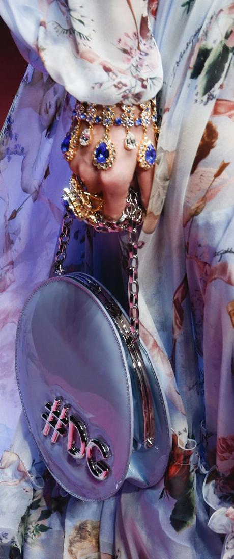 COLOR TREND: LILAC SHADES FOR SUMMER COLOR TREND: LILAC SHADES FOR SUMMER