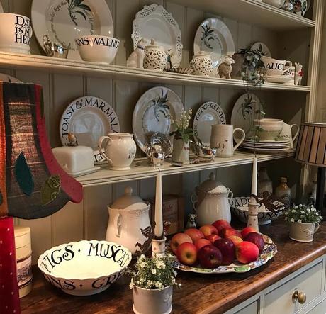 Uno strepitoso cottage inglese L'immagine può contenere: spazio al chiuso