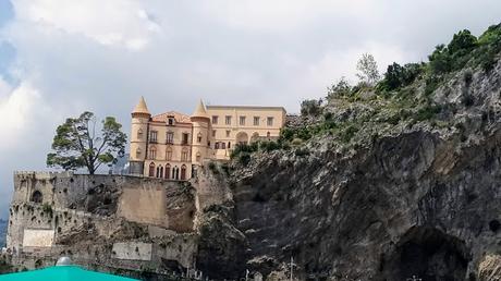 Maiori, centro turistico campano Patrimonio dell'Unesco 🚘Maiori, centro turistico campano Patrimonio dell'Unesco