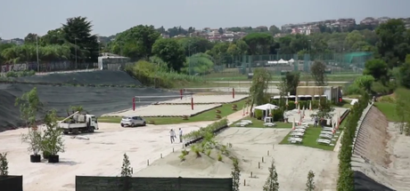 Roma all'ultima spiaggia. Sotto Ponte Marconi si chiama Tiberis l'umiliazione d'agosto Roma all'ultima spiaggia. Sotto Ponte Marconi si chiama Tiberis l'umiliazione d'agosto