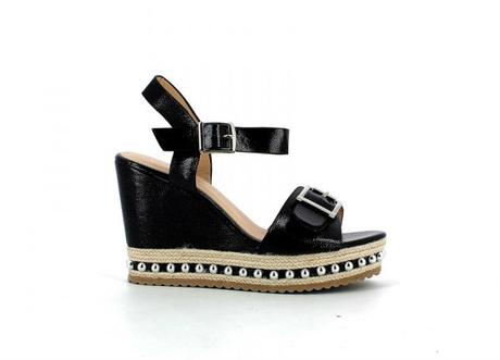 Scarpe da donna: Tutti i modelli più cool da non lasciarsi scappare Scarpe da donna: Tutti i modelli più cool da non lasciarsi scappare
