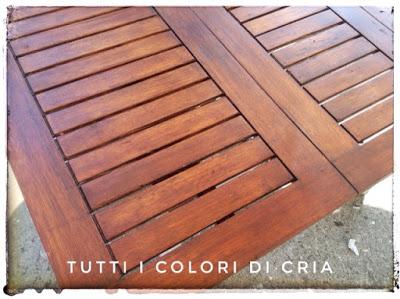 Altro tavolo da giardino recuperato. Altro tavolo da giardino recuperato.