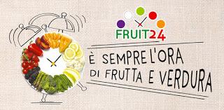 Peperoni ripieni di cous cous ai sapori mediterranei Peperoni ripieni di cous cous ai sapori mediterranei