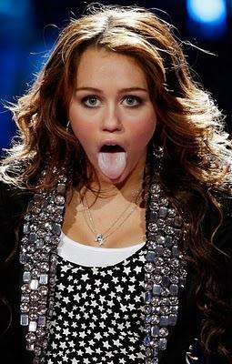 Miley Cyrus - Ilenia Lazzarin: pizza connection!