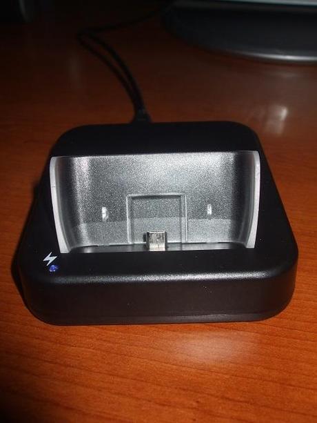 Review: Base d’appoggio per la sincronizzazione e la ricarica con presa USB per HTC Desire (Dock Station)