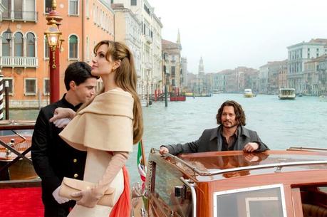 The Tourist: prima immagine ufficiale del film con i bellissimi Johnny e Angelina