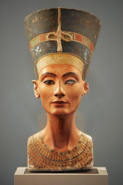 http://mathildasanthropologyblog.files.wordpress.com/2008/07/nefertiti.jpg