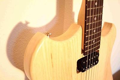 Chitarra elettrica di Mauro Tonolli in vendita