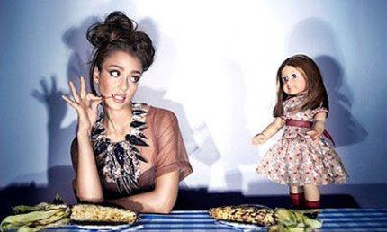 jessica-alba-genlux-3 Jessica Alba: “Guardate che non sono una bambola!”