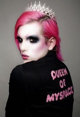 Oh my gold: Jeffree Star e il suo nuovissimo, pinkissimo, video: Beauty Killer!