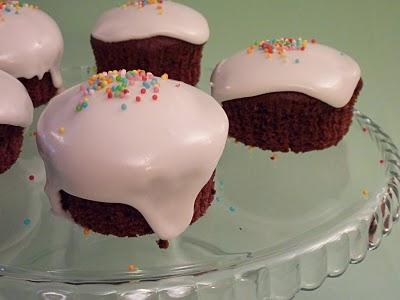 Cup cakes al cioccolato con glassa