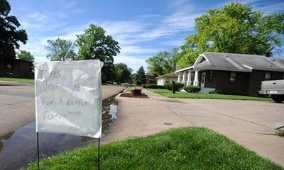 FREMONT, UN PAESE DEL NEBRASKA, VOTA CONTRO L'IMMIGRATO CLANDESTINO