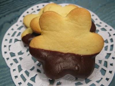 I biscotti con la torcia elettrica ovvero Cuori e fiori al....cioccolato