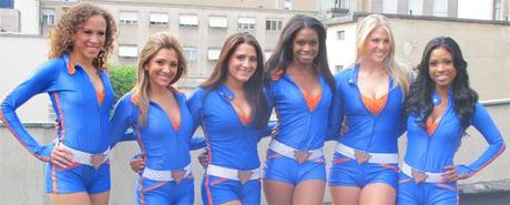 New York Knicks City Dancers @ Tropical Pizza [Radio Deejay]