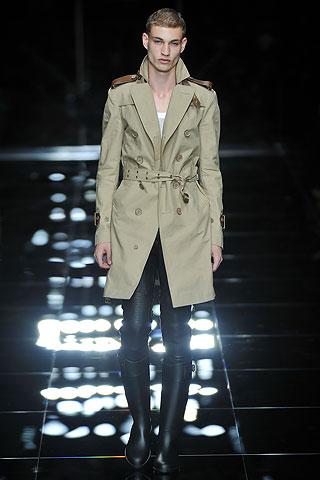 Sfilata Burberry Prorsum Spring 2011