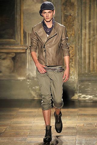 Sfilata John Varvatos Spring 2011