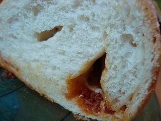 Ciambella di pane con 'nduja e provola