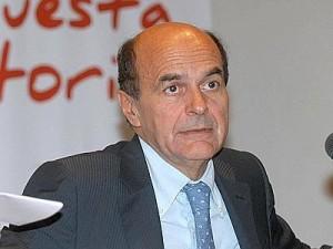 Mentre Bersani parla di aria fritta, il Parlamento approva il Decreto Omnibus. Stop al nucleare. Più soldi alla cultura