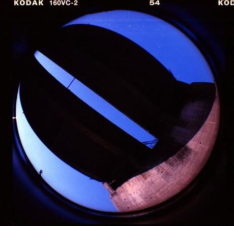 LOMOGRAPHY • sul fiume Po con Diana F+ e Kodak 160VC