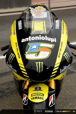 Yamaha YZR-M1 Team Tech3 2011