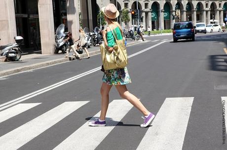 In the Street...Green + Orange + Violet + Flower prints + Gold...Desire of Summer