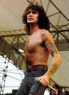 Per Bon Scott un opera teatrale