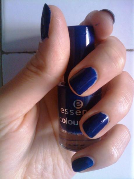 Essence, smalto num.37 Just Rock it e Metal Glam num.02 on the go