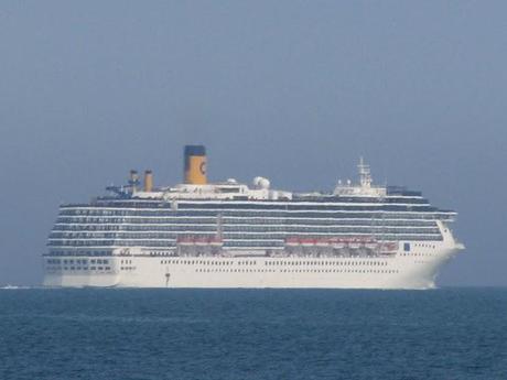 costa atlantica, una meraviglia a cagliari