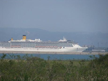 costa atlantica, una meraviglia a cagliari