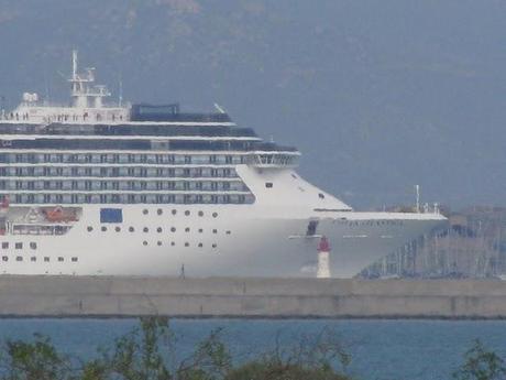 costa atlantica, una meraviglia a cagliari