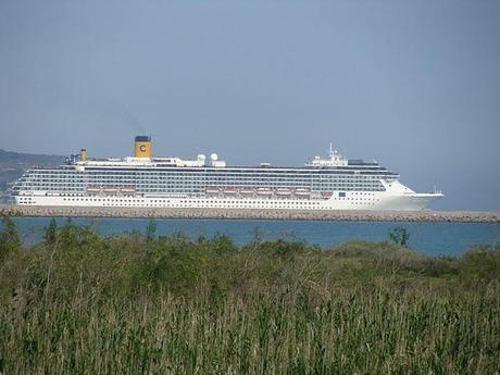 costa atlantica, una meraviglia a cagliari