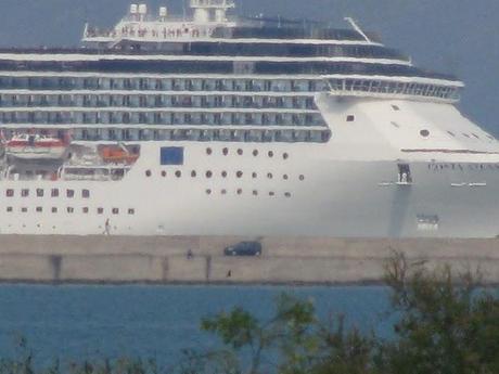 costa atlantica, una meraviglia a cagliari