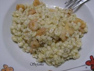 Orzo con gamberetti e arance