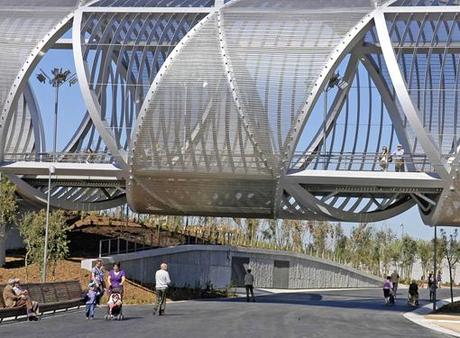 Ponte di Arganzuela: l’elica ciclopedonale di Perrault a Madrid