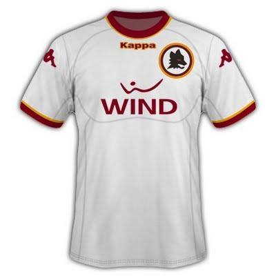 Nuova maglia Roma 2012: ecco i primi prototipi che circolano sul web