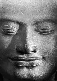 buddha sorriso Affronta i problemi con il magico metodo della Felicità Anticipata