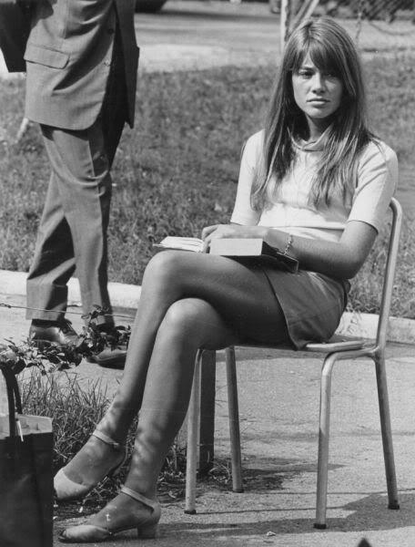 Francoise Hardy: beauty and fashion icon!