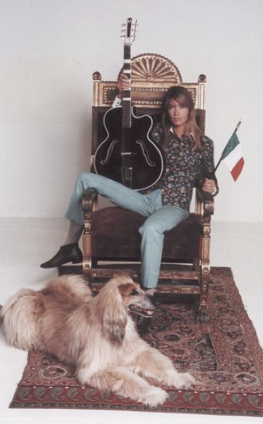 Francoise Hardy: beauty and fashion icon!