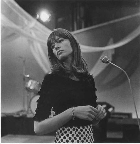 Francoise Hardy: beauty and fashion icon!