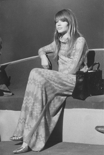 Francoise Hardy: beauty and fashion icon!