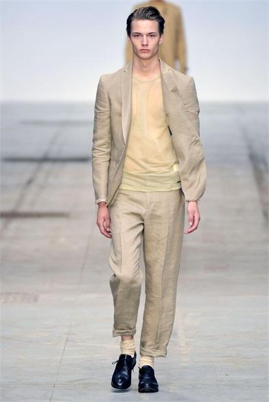 I’m in love with: Costume National Homme p/e 2011