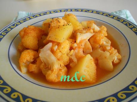 Zuppa di Cavolfiore e Patate in pentola a pressione Zuppa di Cavolfiore e Patate in pentola a pressione