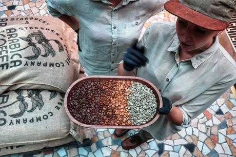 Starbucks ha aperto a Milano: tutto quello che c'è da sapere e tutte le foto (e perché non è il solito Starbucks) Starbucks ha aperto a Milano: tutto quello che c'è da sapere e tutte le foto (e perché non è il solito Starbucks)