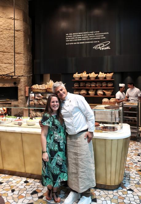 Starbucks ha aperto a Milano: tutto quello che c'è da sapere e tutte le foto (e perché non è il solito Starbucks) Starbucks ha aperto a Milano: tutto quello che c'è da sapere e tutte le foto (e perché non è il solito Starbucks)
