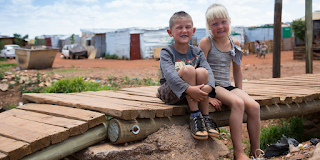 Sudafrica, il genocidio dei bianchi: tra violenze ed espropriazioni di terre Sudafrica, il genocidio dei bianchi: tra violenze ed espropriazioni di terre