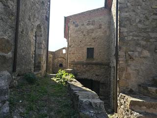 Borgo e Castello di QUAGLIETTA - Albergo Diffuso ( FotoGallery ) Borgo e Castello di QUAGLIETTA - Albergo Diffuso ( FotoGallery )